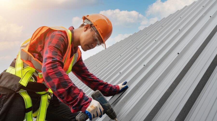 Professional Emergency Roof Repairs services in Maunie, IL